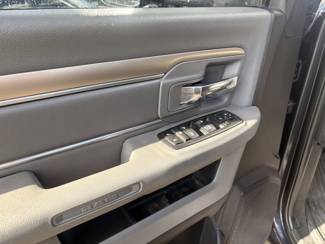 Used 2017 RAM 3500 Big Horn AWD/4WD image 11