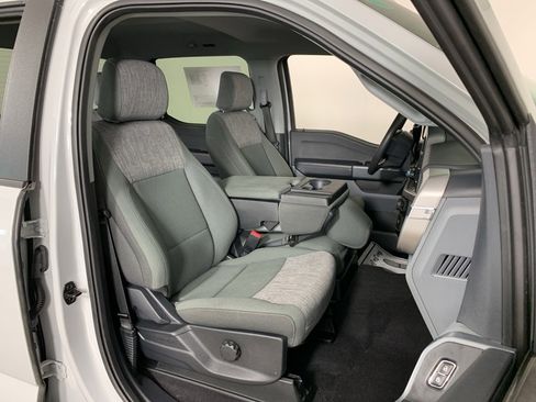 Used 2023 Ford F150 XLT w/ XTR Package image 35