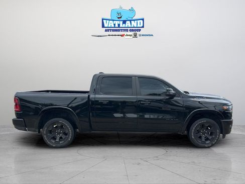 Used 2025 RAM 1500 Big Horn AWD/4WD image 9