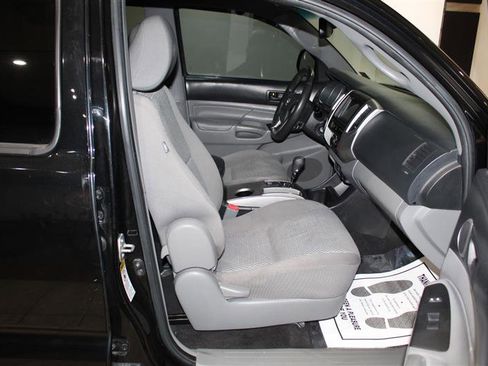 Used 2012 Toyota Tacoma 4x4 Double Cab w/ SR5 Pkg image 22