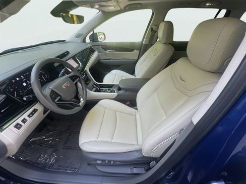 Certified 2024 Cadillac XT6 Premium Luxury w/ Technology Package image 10