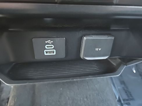 Used 2024 Ford F250 XLT AWD/4WD image 19