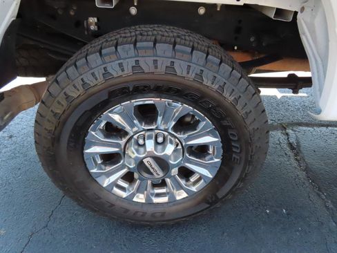 Used 2018 Ford F250 XLT w/ XLT Premium Package AWD/4WD image 20