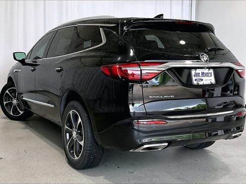 Used 2021 Buick Enclave Essence w/ Sport Touring Edition FWD image 5