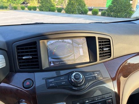 Used 2014 Nissan Quest LE FWD image 24