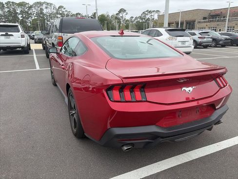 Used 2024 Ford Mustang Premium image 3