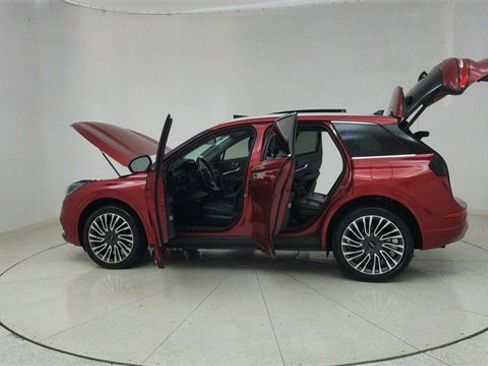 Used 2022 Lincoln Corsair Standard w/ Premium Package image 73