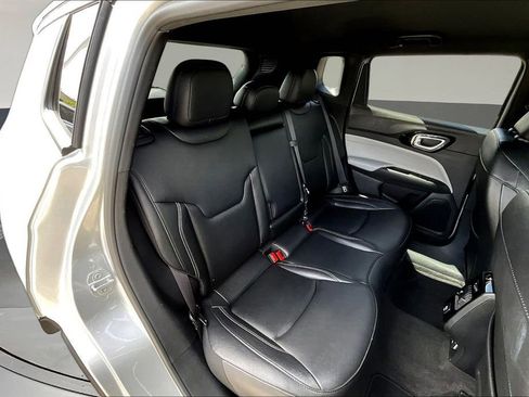 Used 2025 Jeep Compass Limited AWD/4WD image 24