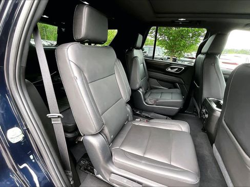 Used 2021 Chevrolet Tahoe LT w/ LT Signature Package RWD image 19