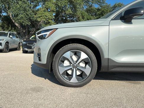 New 2026 Volvo XC40 B5 Plus w/ Protection Package Premier image 11