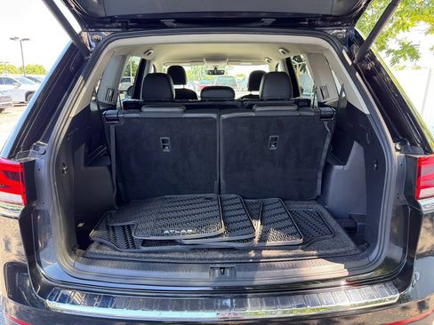Used 2023 Volkswagen Atlas SE w/ Black Wheel Package FWD image 27