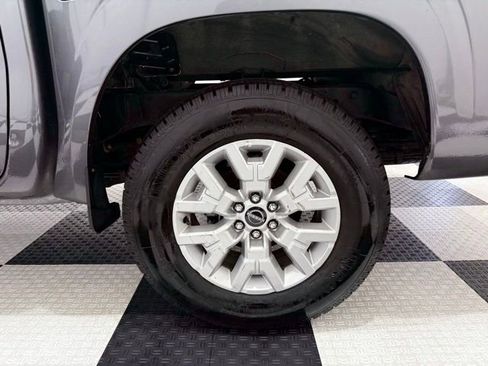 Used 2023 Nissan Frontier SV image 10