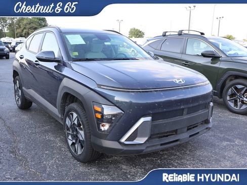 Used 2025 Hyundai Kona SEL AWD/4WD image 2