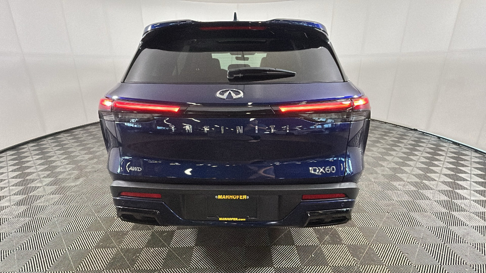 Used 2024 INFINITI QX60 Luxe AWD/4WD image 3