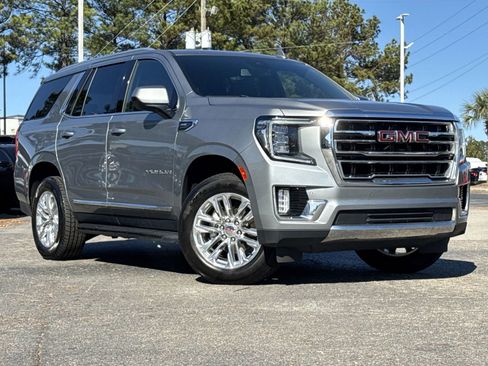 Used 2024 GMC Yukon SLT image 2