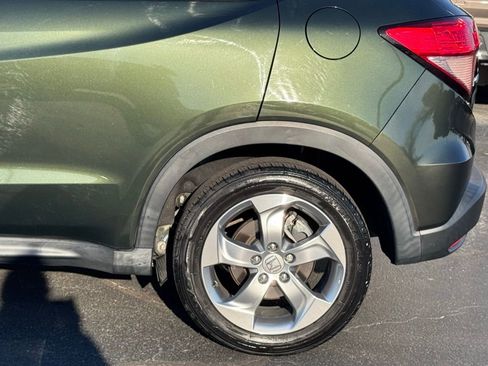 Used 2018 Honda HR-V LX image 36
