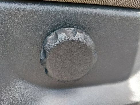 Used 2018 Ford F150 XLT AWD/4WD image 17