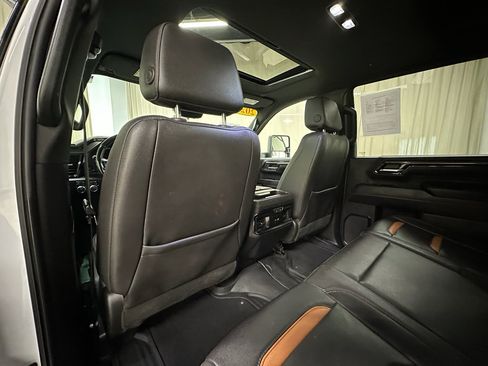 Used 2024 GMC Sierra 2500 AT4 w/ AT4 Premium Plus Package image 25