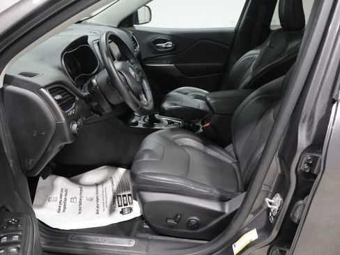 Used 2021 Jeep Cherokee Limited AWD/4WD image 9