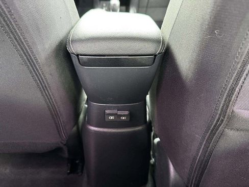 Used 2021 Nissan Versa SR image 37