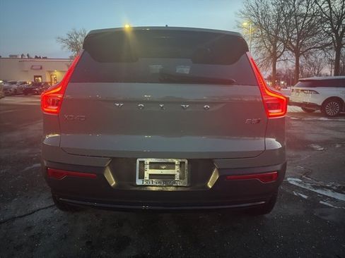 Used 2023 Volvo XC40 B5 Plus w/ Driver Assist Package image 8