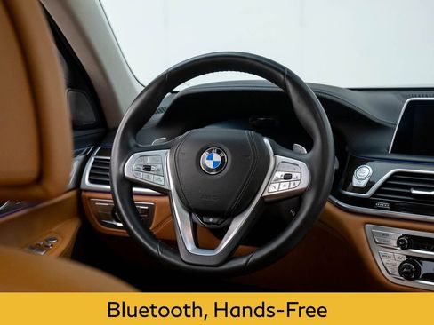 Used 2022 BMW 750i xDrive w/ Executive Package image 10