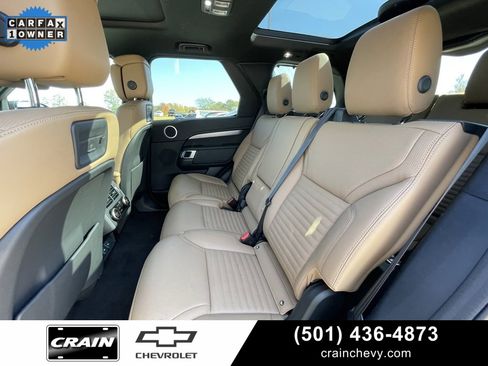 Used 2024 Land Rover Discovery Dynamic SE image 31