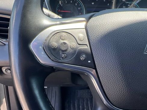 Used 2023 Chevrolet Traverse LT AWD/4WD image 27