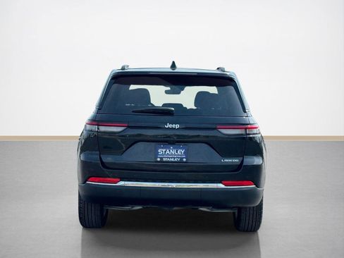 Used 2025 Jeep Grand Cherokee Laredo X w/ Luxury Tech Group I RWD image 6