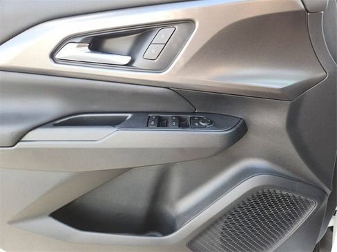 New 2026 Chevrolet Equinox EV LT image 19