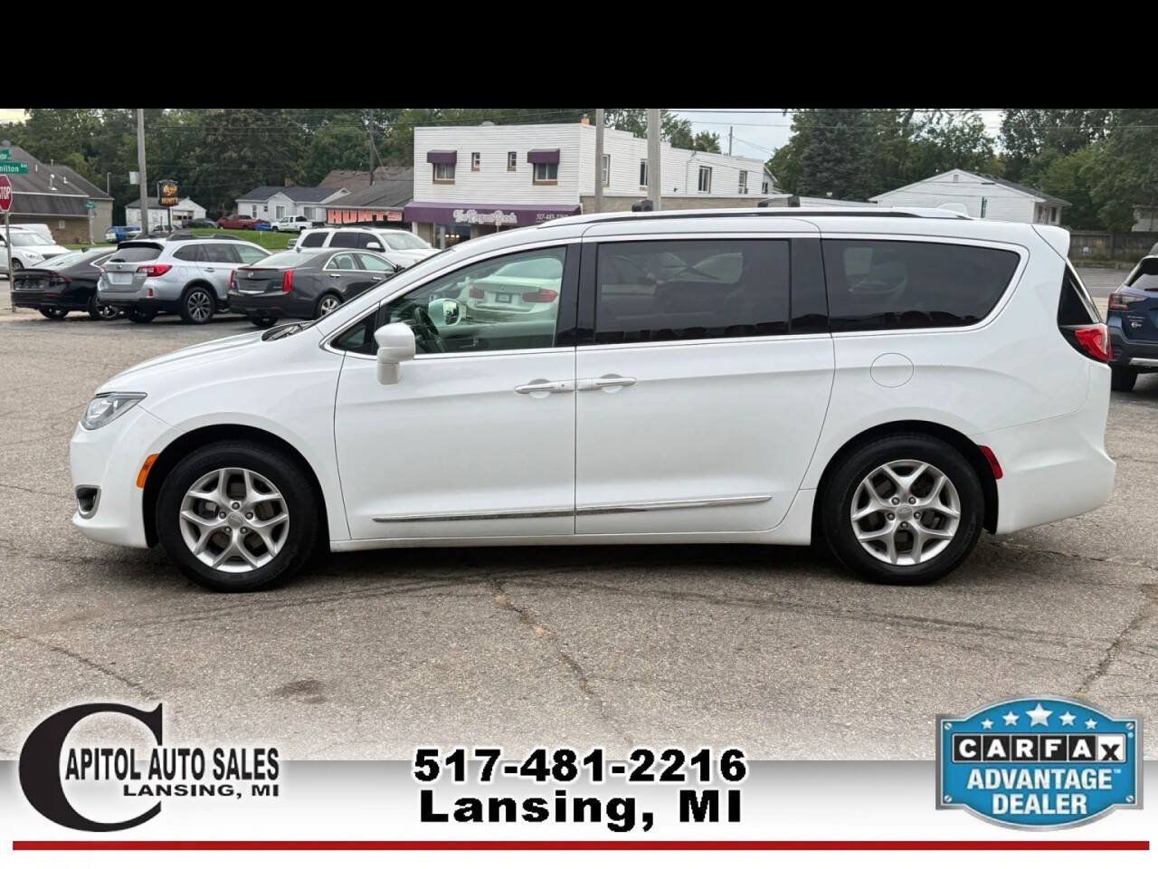 Used 2018 Chrysler Pacifica Touring-L Plus w/ Tire & Wheel Group FWD image 5