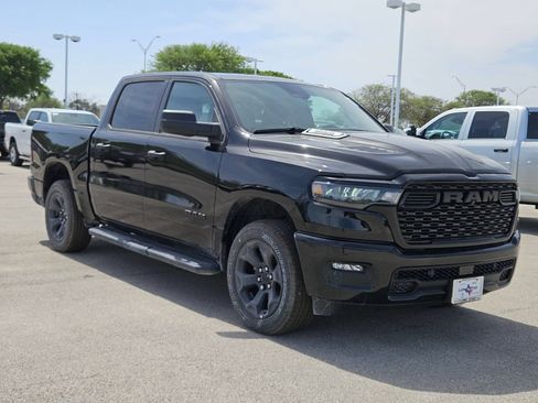 New 2026 RAM 1500 Express AWD/4WD image 7