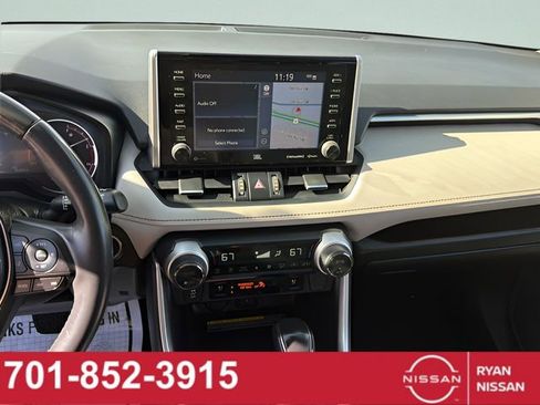 Used 2020 Toyota RAV4 Limited AWD/4WD image 16