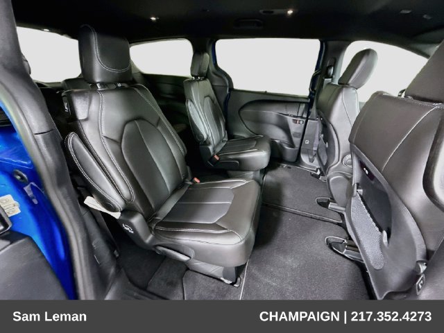 New 2027 Chrysler Pacifica Select FWD image 26