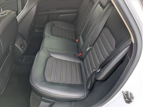 Used 2017 Ford Fusion SE image 21