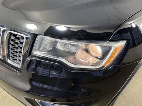 Used 2020 Jeep Grand Cherokee Laredo image 26