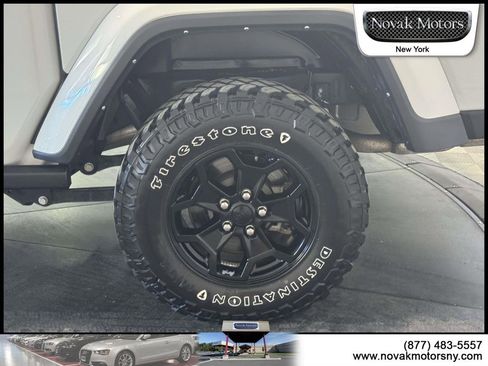 Used 2022 Jeep Gladiator Sport AWD/4WD image 8
