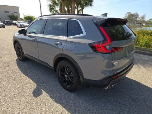 Used 2023 Honda CR-V Sport image 3