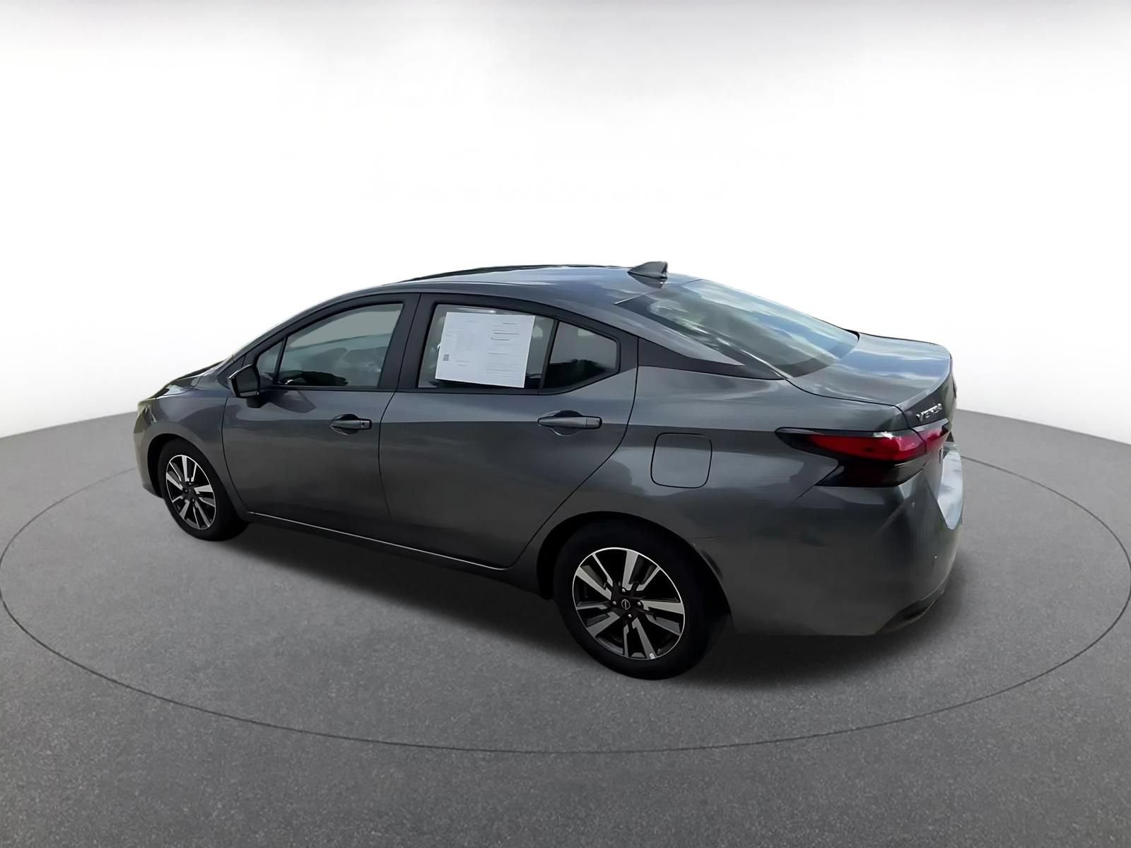 Used 2025 Nissan Versa SV FWD image 9