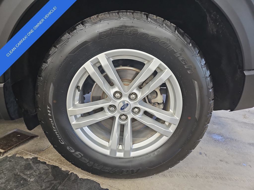 Used 2020 Ford Explorer XLT w/ Equipment Group 202A AWD/4WD image 34