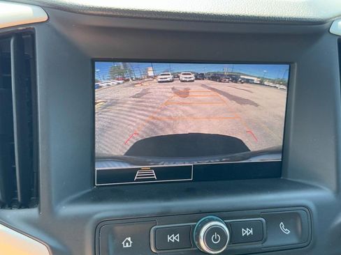 Used 2024 GMC Terrain SLE image 20