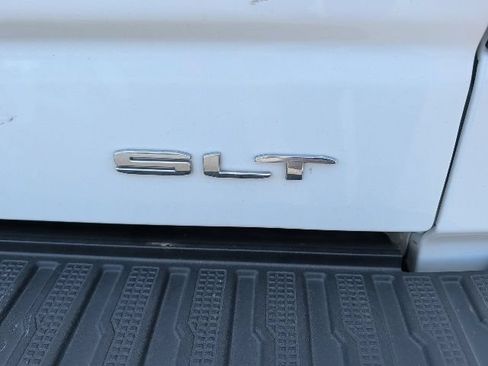 Used 2025 GMC Sierra 1500 SLT w/ SLT Premium Package AWD/4WD image 16