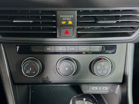 Used 2023 Volkswagen Jetta Sport image 23