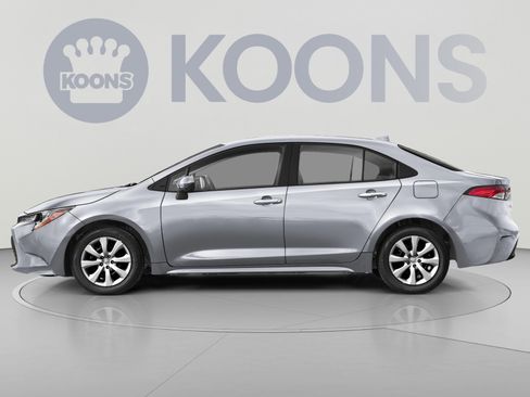 Used 2024 Toyota Corolla LE FWD image 4