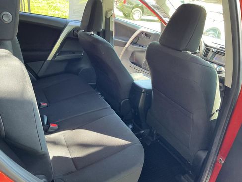 Used 2016 Toyota RAV4 LE AWD/4WD image 17