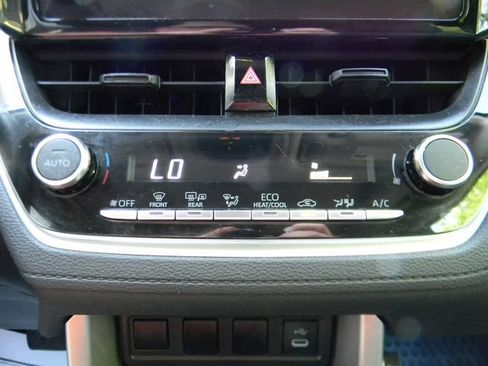 Used 2024 Toyota Corolla Cross LE w/ Moonroof Package AWD/4WD image 14
