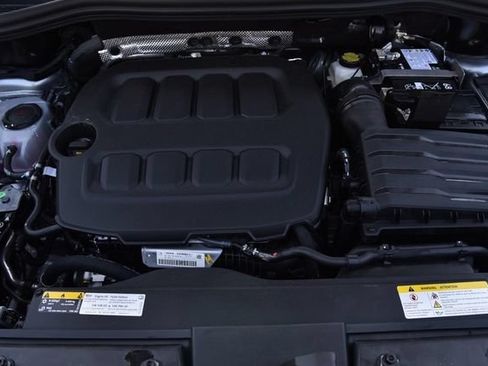 New 2026 Volkswagen Tiguan SE FWD image 26