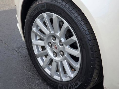 Used 2010 Cadillac CTS Luxury image 9