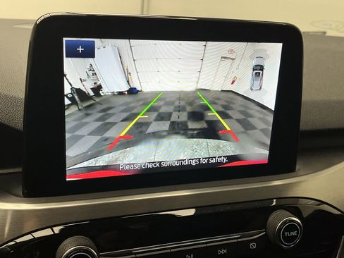 Used 2021 Ford Escape Titanium w/ Class II Trailer Tow Package image 6