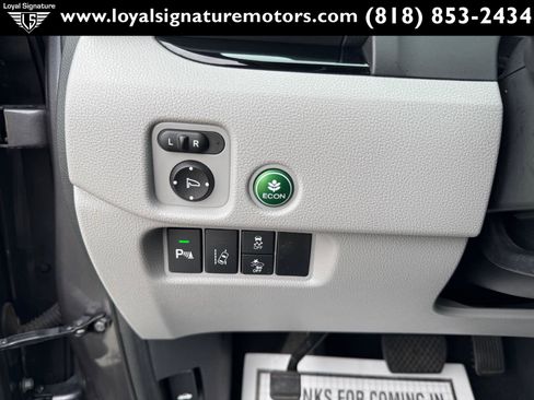 Used 2016 Honda Pilot Touring image 24